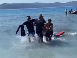 Burdur'da Salda Gölü'nde genç kız ölümle burun buruna geldi