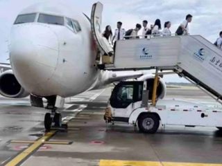 Çin'de yolcu uçağı zorunlu iniş yaptı
