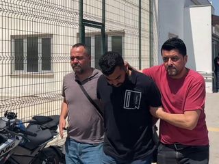 Adana’da 5 kişilik ailenin evini kundaklayan şüpheli tutuklandı