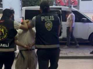 Kocaeli'de Atatürk büstüne zarar verdiği iddia edilen şüpheli yakalandı
