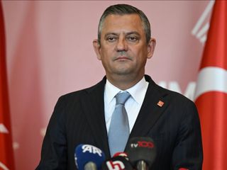 Özgür Özel'den kurultay davasına ilk tepki: CHP'ye yapılan bir operasyon