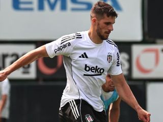 Beşiktaş'ta David Jurasek ilk antrenmanına çıktı