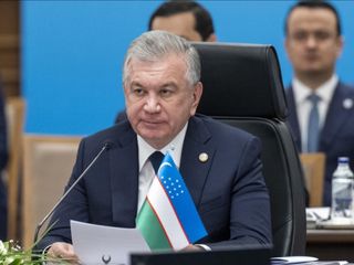 Özbekistan Cumhurbaşkanı, İlham Aliyev ile Bakü'de bir araya geldi