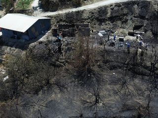 Hatay depreminde evi yıldı: Yeni evi için aldığı eşyalar yangında kül oldu