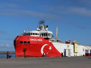 Oruç Reis Sismik Araştırma Gemisi, Filyos Limanı'na demirledi
