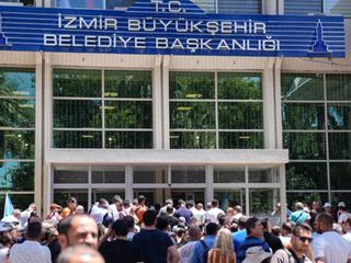 İzmir Büyükşehir Belediyesi soruşturmasında 30 tutuklama