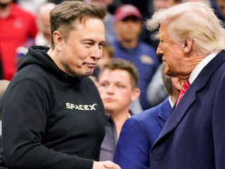 Musk, ABD'de yeni bir siyasi parti kurulması için anket açtı