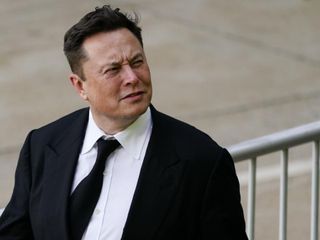 Elon Musk parti kurmaya hazırlanıyor: Stratejisini açıkladı