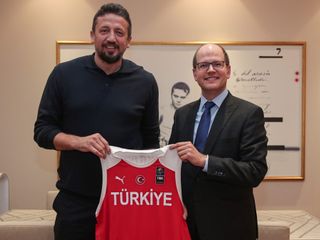 Hidayet Türkoğlu: Her zaman değer katan yatırımlara bakıyoruz