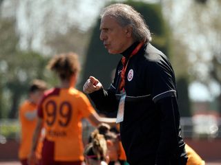 Galatasaray'da Metin Ülgen ile yollar ayrıldı
