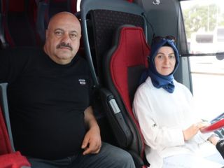 Sivas'ta kocası ile aynı otobüste şoförlük yapıyor