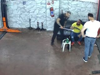 Sakarya'da 2 şüpheli tartıştıkları kişiyi levye ile dövmüşlerdi: Tutuklandılar