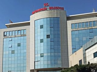 Bayrampaşa Belediye'nde iki CHP'li meclis üyesi istifa ettiklerini duyurdu
