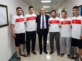 TFF Başkanı Hacıosmanoğlu'dan tedavi gören askerlere ziyaret