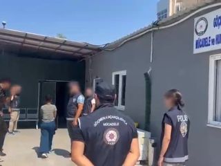 Denizli'de Kamerunlu göçmen kaçakçısına suçüstü