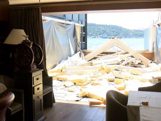İstanbul Boğazı'ndaki kaçak yapıların yıkım çalışmaları başladı