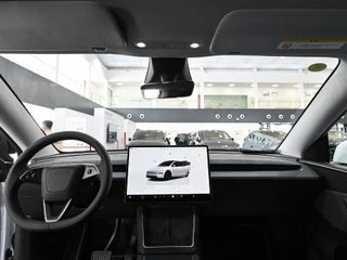 Elon Musk'ın yapay zeka modeli Grok, otomobillere geliyor