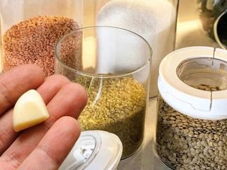 Ne böcek kalıyor ne bir şey! Bakliyat kavanozunun içine ondan atmak yetiyor