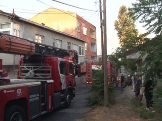 Ümraniye'de 3 katlı binada yangın