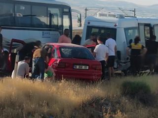 Ankara’da otomobil, minibüse arkadan çarptı: 1 ölü