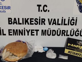 Balıkesir’de ekmek arasına gizlenmiş uyuşturucu ele geçirildi
