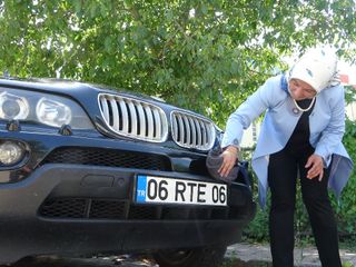 '06 RTE 06' plakalı araç Giresun sokaklarında ilgi odağı oldu