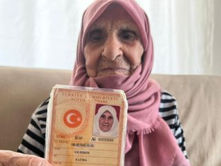 Antalya'da 101 yaşında olan kadın torununun torununu görmeyi başardı