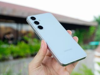 Merakla beklenen Samsung Galaxy S25 FE'nin özellikleri ortaya çıktı