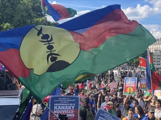 Fransa'da Yeni Kaledonya'nın statüsüne dair anlaşma imzalandı