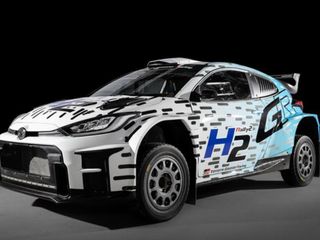Toyota'nın hidrojenli aracı GR Yaris Rally2 H2 piste çıkıyor