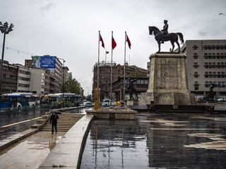 Ankara Valiliği'nden kuvvetli rüzgar uyarısı
