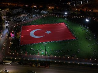Dünyanın en büyük Türk bayrağı Kayseri'de yeniden açıldı