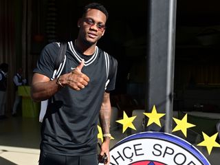 Jhon Duran, Fenerbahçe'nin Portekiz kampında