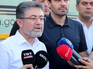 Bakan Yumaklı: Yangınla mücadele, siyasete alet edilmemeli