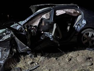 Elazığ'da otomobil şarampole devrildi: 2 kişi öldü