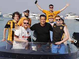 Hull City taraftarları, Acun ılıcalı ile Türkiye turunda