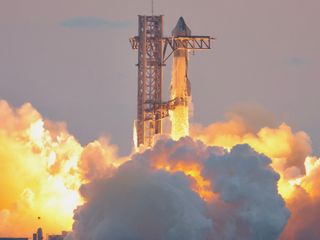 Elon Musk tarih verdi: Starship yeni bir uçuşa hazırlanıyor