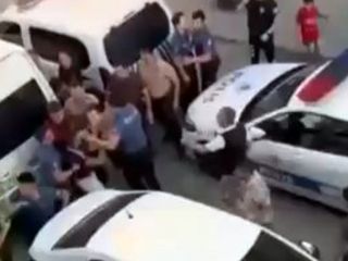İstanbul Avcılar'da bıçaklı kavga: 2'si polis 4 yaralı