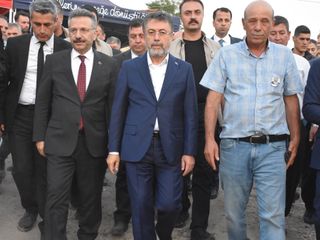 Bakan Yumaklı'dan şehit orman işçisinin ailesine ziyaret