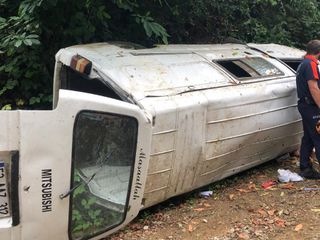 Rize'de minibüs, yamaçtan yuvarlandı: 2 ölü, 3 yaralı