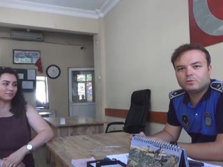 Zonguldak'ta unutulan pırlanta dolu çantayı sahibine teslim ettiler
