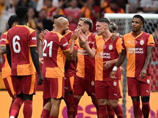 Galatasaray hazırlık maçında Strasbourg'u rahat geçti
