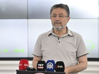 İbrahim Yumaklı: Sabahın ilk saatlerinden itibaren hava araçlarımız alevlerin üzerinde
