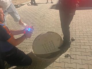Muğla'da temizlik için kanalizasyon hattına giren iki işçi gazdan zehirlendi