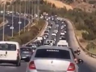 Su kesintilerinin başladığı Çeşme'de tatilciler dönüş trafiğinde