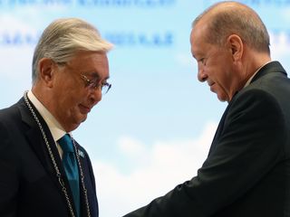 Kazakistan Cumhurbaşkanı Tokayev'den Cumhurbaşkanı Erdoğan'a övgü