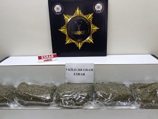 Balıkesir'de 5 kilogram esrar ele geçirildi