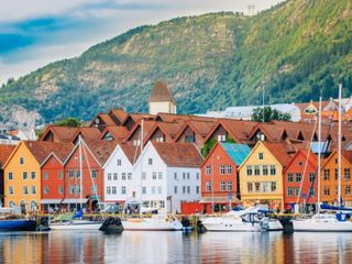 Norveç'in masal dünyasını andıran renkli evleri