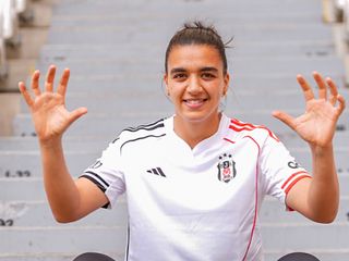 Beşiktaş, Aicha Hamideche'yi kadrosuna kattı