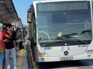 İstanbul'da metrobüs arızası: Yolcular indirildi